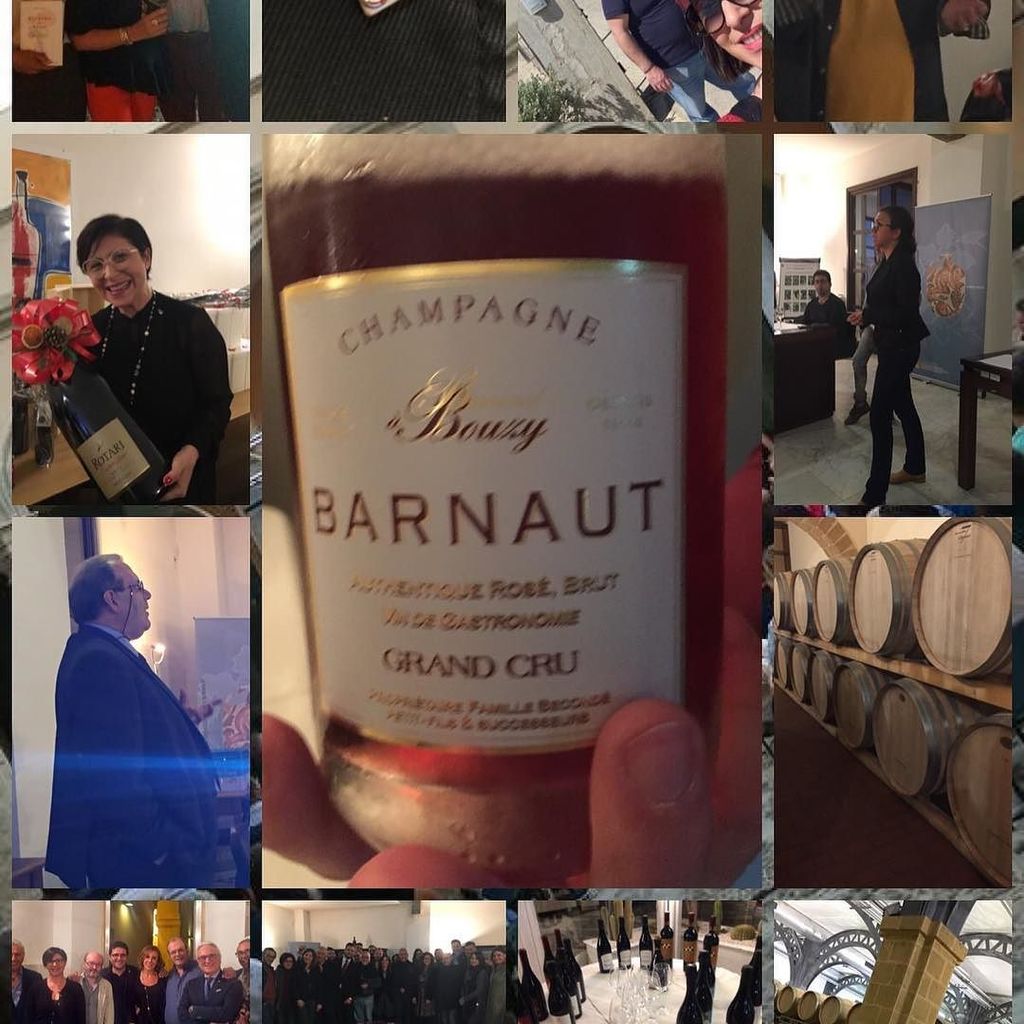 OnavTrapani's tweet photo. Alcuni dei momenti degli Assaggiatori #onavtrapani 2017 .....in attesa del 2018 in Alto i calici 🍷🍾🥂#onav #winepassionandskills #Auguri https://t.co/U52jNz9E7S https://t.co/R4fNWvY964