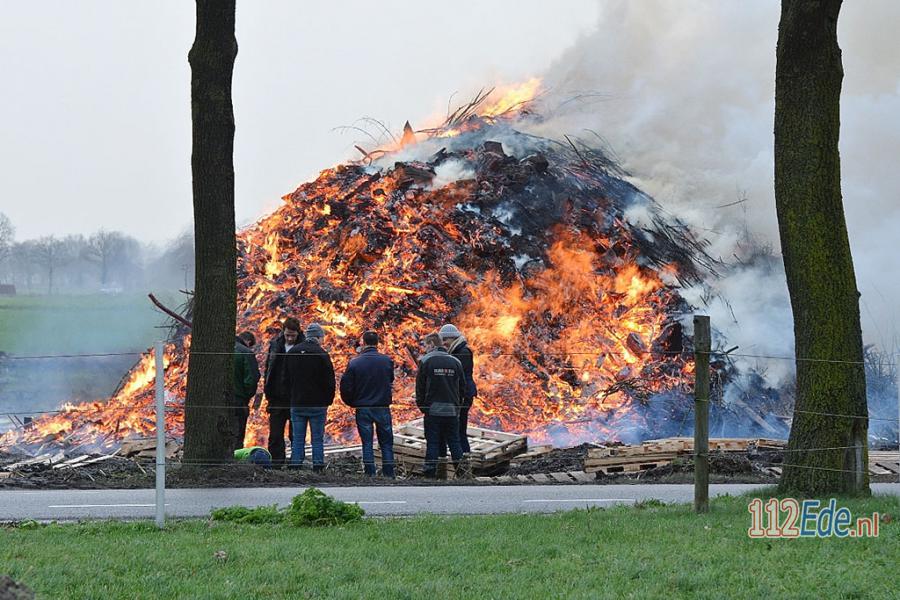 🚨 Vervroegde Nieuwjaars vreugdevuren en Carbid schieten 112.press/Q8DPdj #Harskamp #112Nieuws https://t.co/eueC8oBZ6x