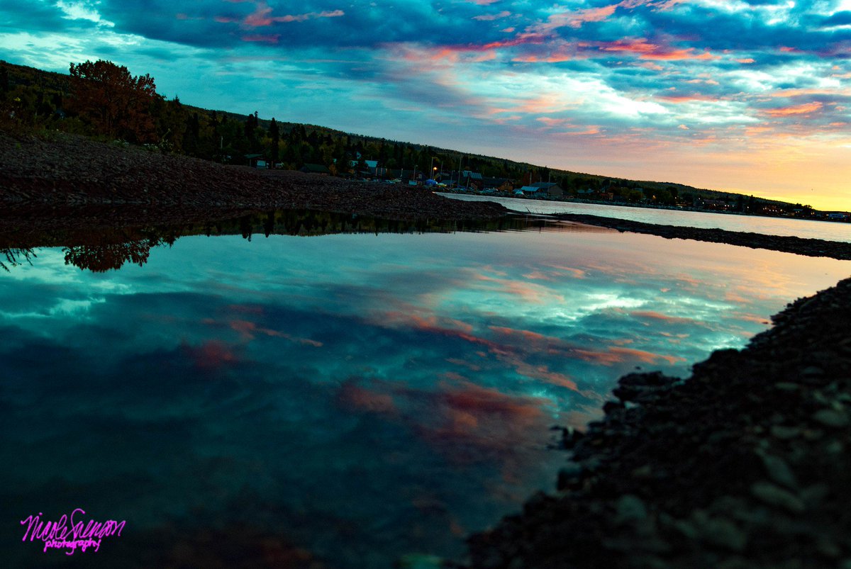 swens499's tweet photo. Finally got to editing some of my pictures from this fall #photography #sunrises https://t.co/kloIOaLR6O