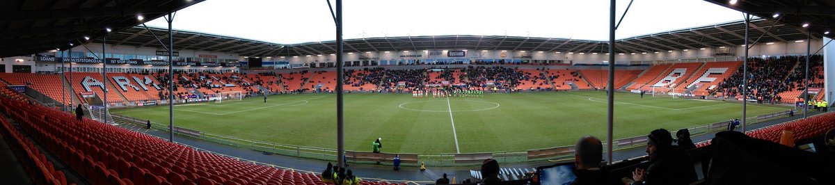 anthonyslord's tweet photo. Dear @EFL 
This crowd at @BlackpoolFC has been declared as 3,417.  There aren't 2,000 there.  You continue to fiddle whilst Rome burns.  How, by any stretch of the imagination, can the Oyston family be 'fit and proper' owners?  Awaiting your effective intervention. https://t.co/SRU7RBUM4K