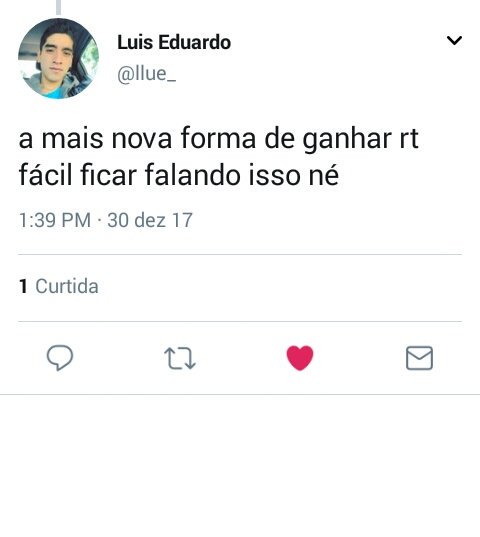 achileans's tweet photo. coitada de mim to muito precisada de rt gente alguém me da um rt pufavô https://t.co/GFfkHsR2X5