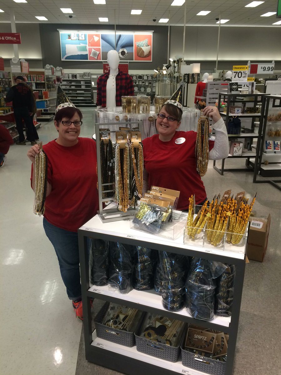 Get your NYE gear before it’s gone! <a href="/cyozzie/">Kevin Oswald</a>