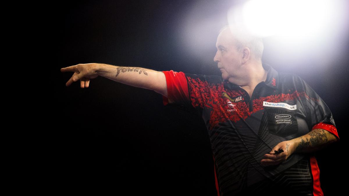 Sensation! Phil Taylor erneut im Finale der Darts-WM bit.ly/2CrSsik