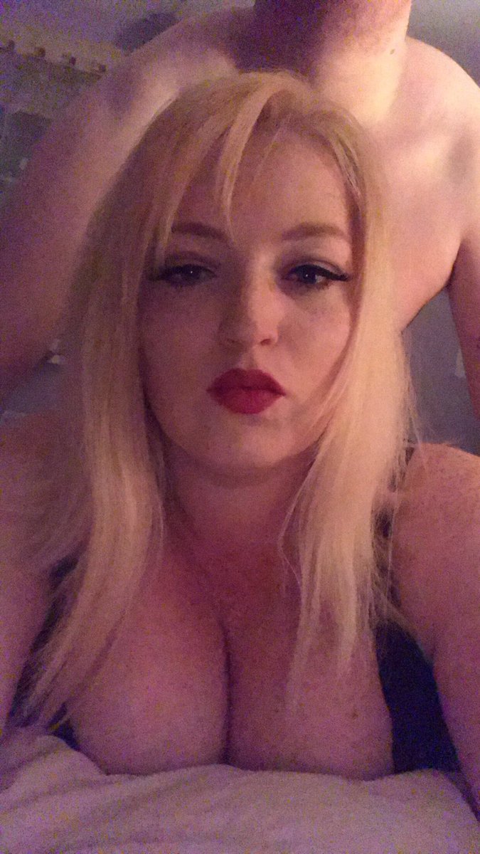 lovesammyuk's tweet photo. How badly do you wish you could be him? 😂 only real men can please me 🖕🏻

#alphacouple #cuckold #cuck #betabitch #youpayweplay https://t.co/3csN4V8GZE