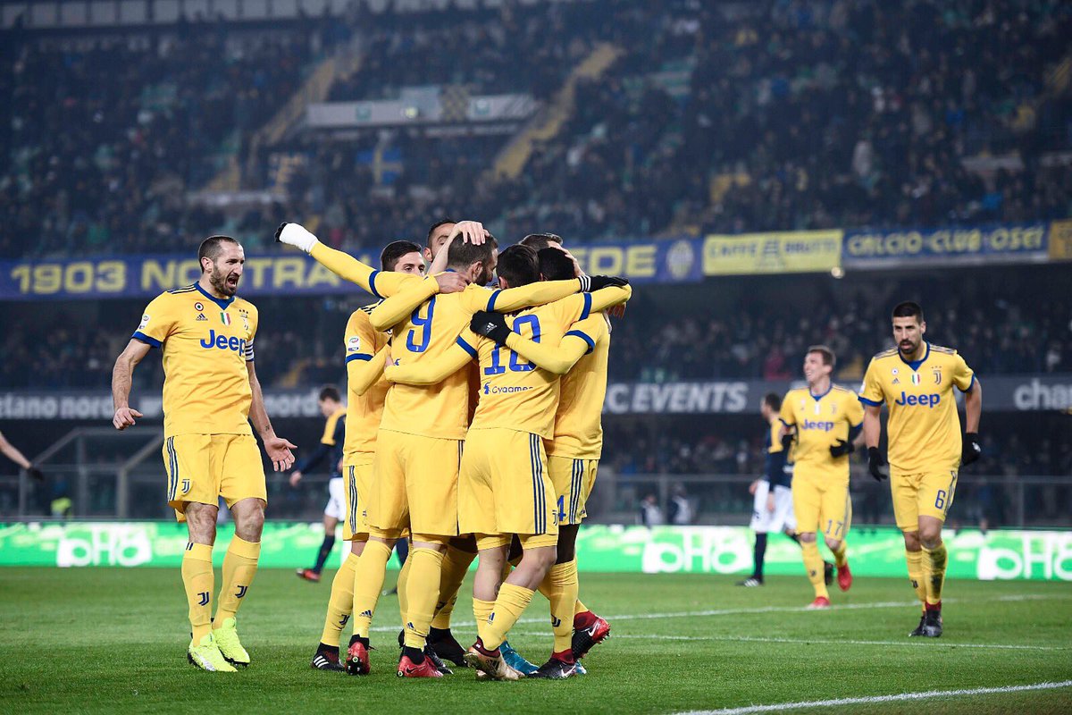 mattia_desci's tweet photo. Chiudiamo l'anno con una bella vittoria che ci mancava da tempo 💪 #VeronaJuventus #finoallafine @juventus 🏳️🏴 https://t.co/zEPEl136hI