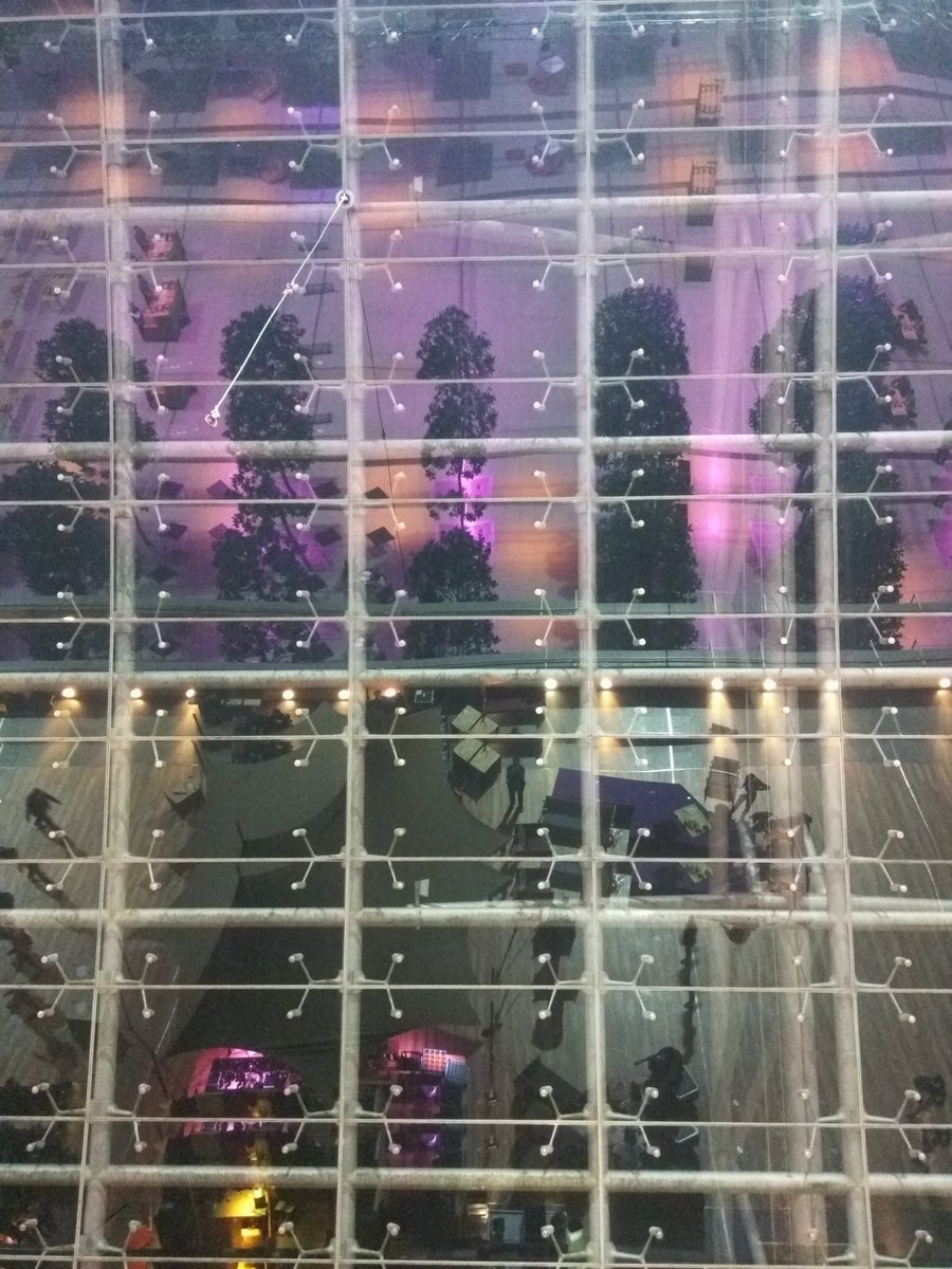 fkleedorfer's tweet photo. #34c3 winding down https://t.co/n2S7baSHHI