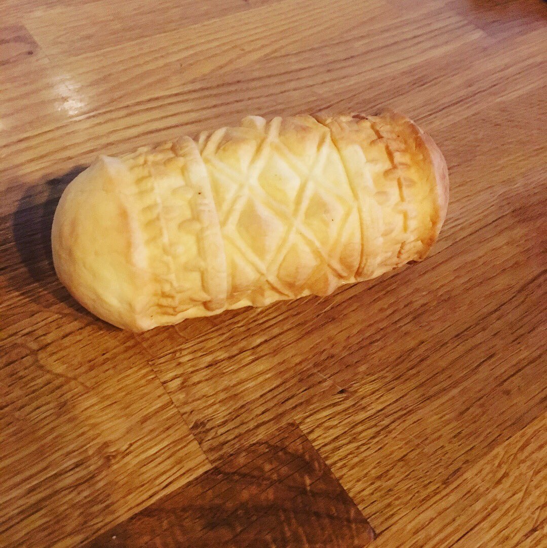 e_gamgee's tweet photo. I made these pierogi with gołka. I watched the @jamieoliver and Damian Kordas and it inspired me. Delicious! The wiśniowa helped too! #polish #food #pierogi #gołka https://t.co/cE1nHp0oXn