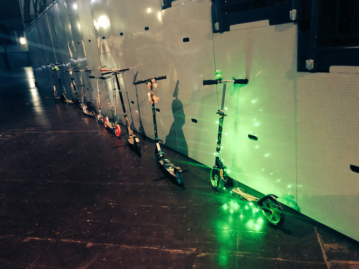 lmpresario's tweet photo. #symbolbild #34c3 🛴 https://t.co/fA5Bf8YFWv