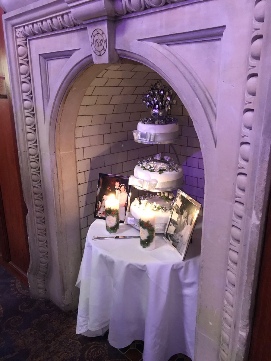 ClaytonHotelBal's tweet photo. Our beautiful couple Sine & Dave, celebrating their special day with us! A huge congratulations from all the team! #congratulations #wedding #ThomasPriorHall #irishwedding #weddingcake #weddinginspo https://t.co/eKBy7r5re7