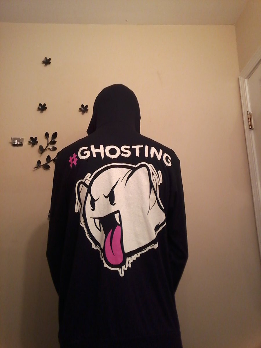 brexxdomo's tweet photo. ♥👻Finally Got My "Ghosting Hoodie"(Botdf), last night and I love it, its awesome👻♥ @dahvieinsanity @FallonVendetta #botdf2017 https://t.co/zIgVVuaRv5