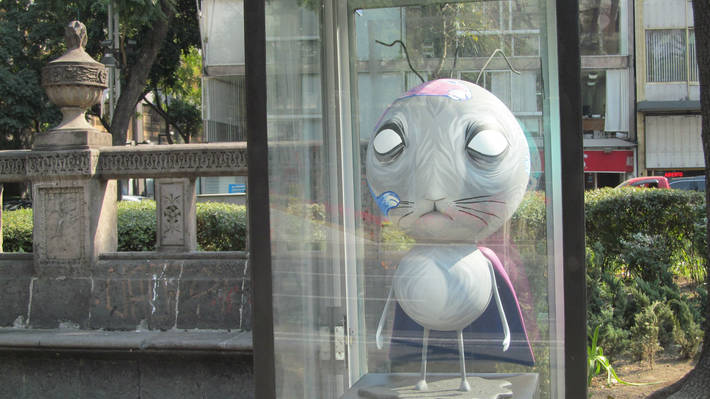 TimeOutMexico's tweet photo. ¿Qué esperas para ver a #StainBoy en Reforma? El personaje de #ElMundodeTimBurton estará hasta el 8 de enero https://t.co/xdc6ZFRiR7 https://t.co/tI7Ep2fUx6