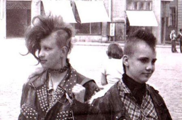 Joey G. Mueller (@joeygmueller) on Twitter photo The Estonian Punk Girls look just like #RebelDykes of London
#EestiStiil #PunkGirls #Estonia #Eesti #Punky #tüdrukud 😛
#girlsrock #historyinpictures #womeninrock #moodne #80s
Happy New Year <a href="/CLIT_ROCK/">CLIT ROCK</a> <a href="/RebelDykes/">Rebel Dykes</a> <a href="/WomensArt1/">#WOMENSART</a>🌹 The Estonian Punk Girls look just like #RebelDykes of London
#EestiStiil #PunkGirls #Estonia #Eesti #Punky #tüdrukud 😛
#girlsrock #historyinpictures #womeninrock #moodne #80s
Happy New Year <a href="/CLIT_ROCK/">CLIT ROCK</a> <a href="/RebelDykes/">Rebel Dykes</a> <a href="/WomensArt1/">#WOMENSART</a>🌹