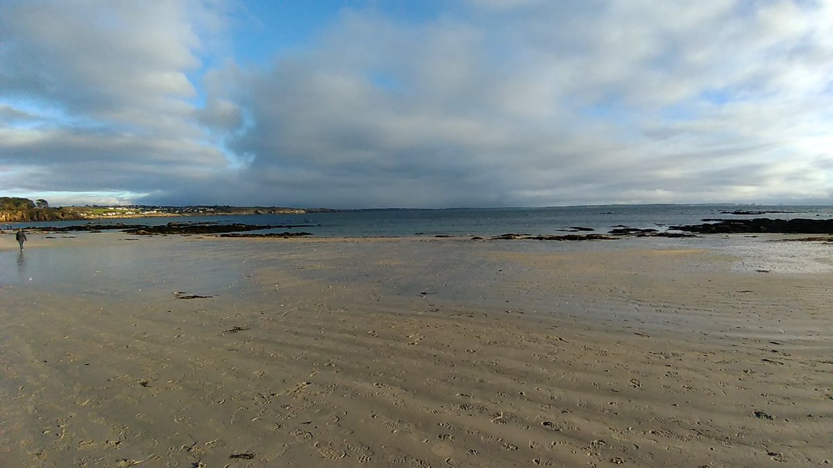 nathaliecoutard's tweet photo. A tous ces comptes qui nous font encore plus ♥️ la #Bretagne si cela est possible, une merveilleuse année 2018 #Voeux2018
cc @anneige @BreizhWeCan @bernard29440 @Tiphanny_Petton @souffleurdebzh ... https://t.co/X8JsmAuDFy