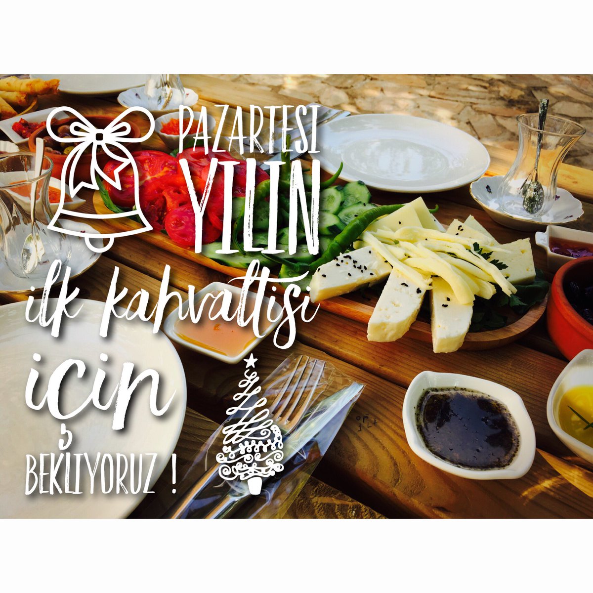 Bu hafta bir değişiklik yaptık, yılbaşı kutlamaları sonrası Urla’nın tertemiz havasıda, kuzine başında bir kahvaltı için biz açığız, bekleriz🎄
Bu vesileyle de Şahane Bir Yıl Diliyoruz 🤗
Not: salı kapalıyız ama, dinleneceğiz 😂 
#urladakibahcem