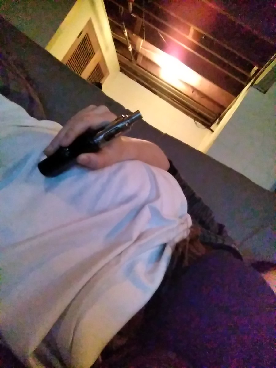 Destiny03277330's tweet photo. Missing daddy https://t.co/vSNFcDfoVK