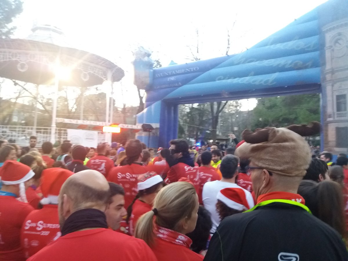 carrerasgucom's tweet photo. En nuestra ruta SanSilvestrina, hoy hemos corrido la San Silvestre de #Guadalajara https://t.co/ASd1m4P19t
