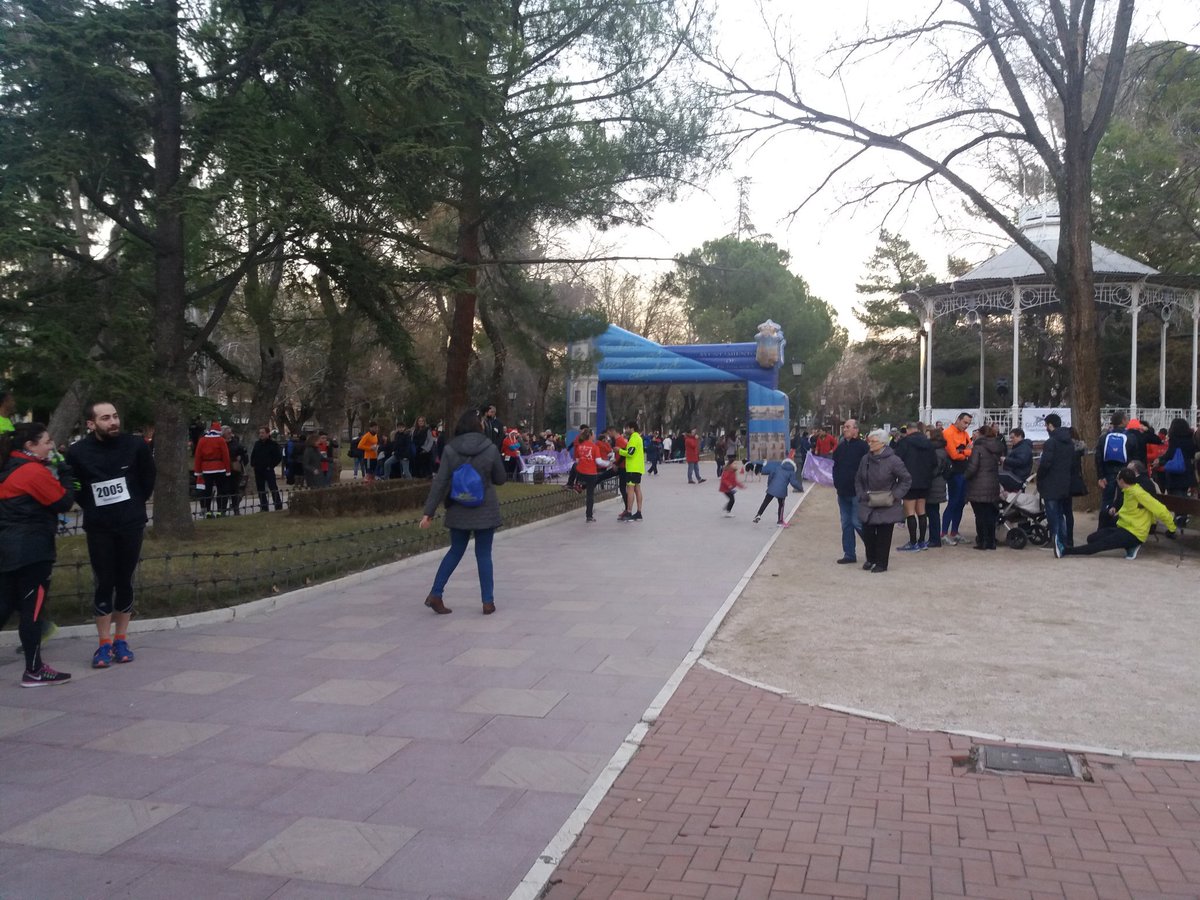 carrerasgucom's tweet photo. En nuestra ruta SanSilvestrina, hoy hemos corrido la San Silvestre de #Guadalajara https://t.co/ASd1m4P19t