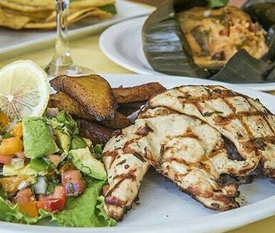helpmeorderapp's tweet photo. This Pollo a la parilla was discovered on the #HelpMeOrder app.
.
.
.
.
.
.
.
.
.
#toeats #tofoodies #torontofood #torontofoodie #yyzeats #amazing #delicious #delish #eat #eating #food #foodapp #foodgasm #foodie #foodlover #foodpic #foodporn #fresh #Go… https://t.co/6HO0m4dYwN https://t.co/57sEWP3PHT
