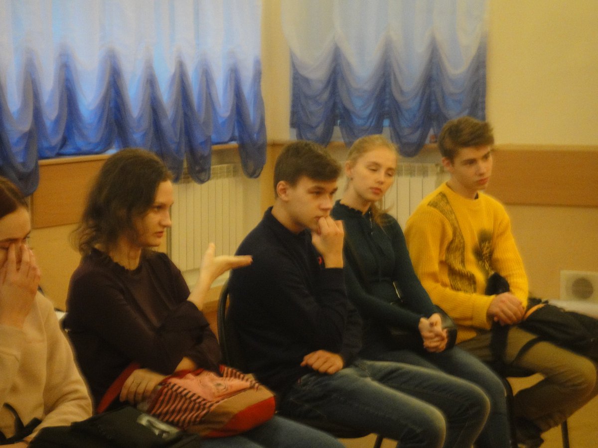 nata_reshetova's tweet photo. #ШколаРосатома Самая эффективная инвестиция – инвестиция в собственное развитие! Главный итог встречи участников #OpenWays #ЛицейвЛесном с деканом факультета ГМУ РАНХиГС Анатолием Лихтиным https://t.co/aYQJJiEDnC