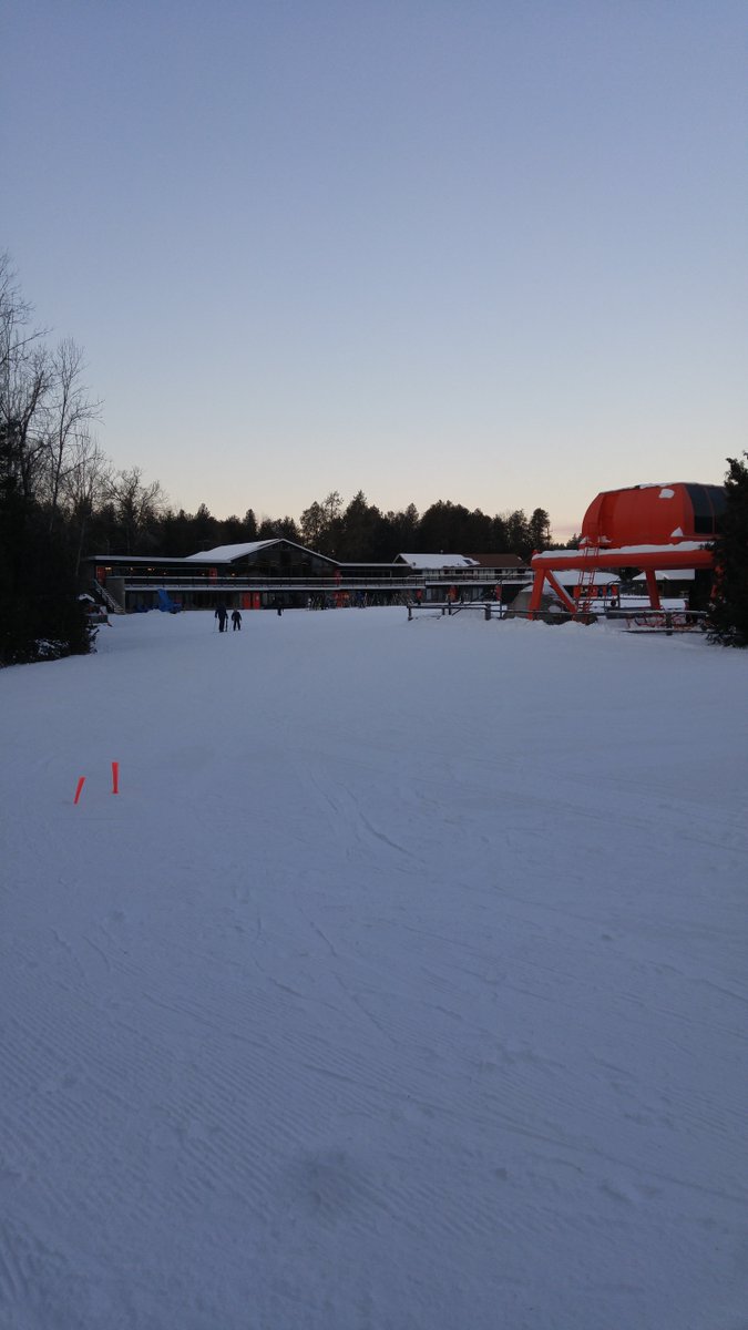 K_Snowschool's tweet photo. Another great day at Mount Devil's Elbow @skielbow #skitheelbow https://t.co/gs6RVcSRZ3