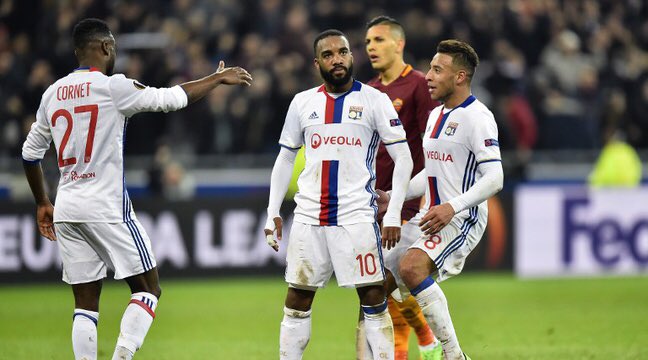 Ultimo_Diez's tweet photo. NUMÉRO 15
On a aimé le parcours mouvementé de l’OL en Europa League. #Ultimo2017 https://t.co/p29kby3rgd