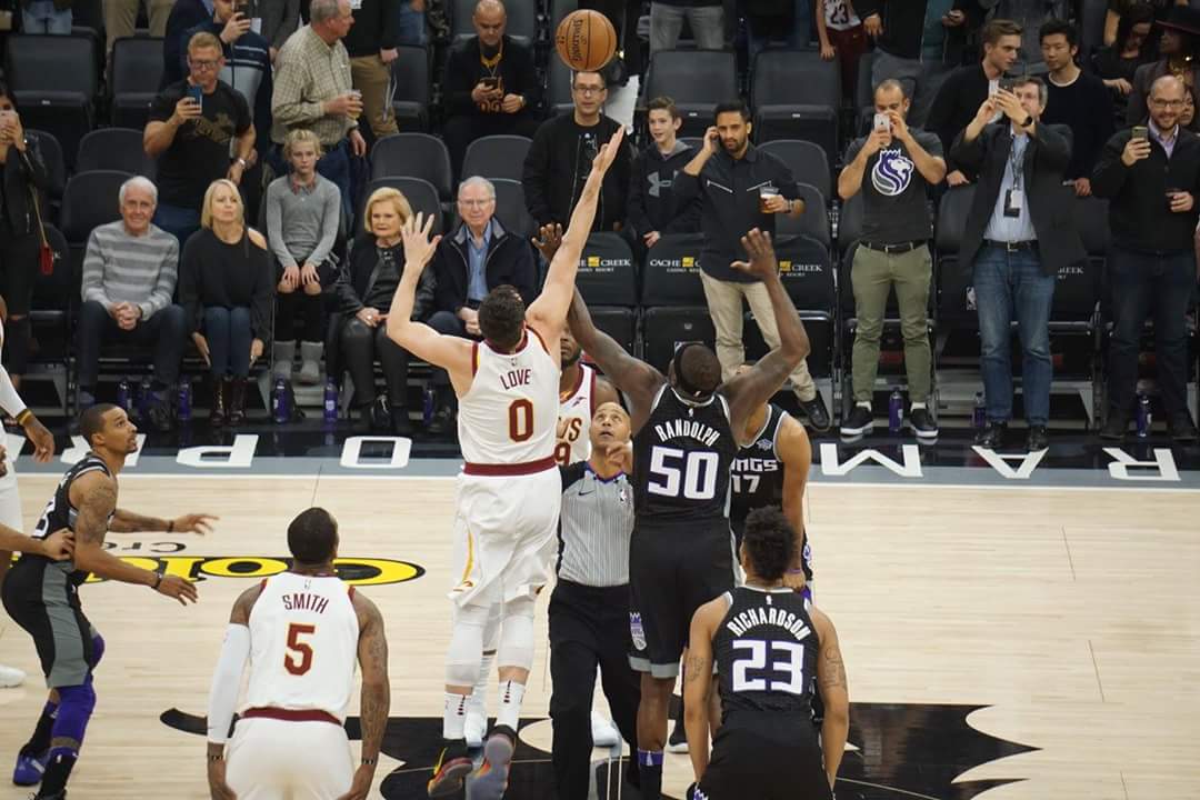 VFranksGraphics's tweet photo. Some awesome shots from the @cavs @SacramentoKings @NBA game at @Golden1Center with @FranksNBeeeeans ... This was our 1st NBA game!  What a great arena to watch the game!  We will definitely be back again!  #nba #cavs @KingJames #basketball #franksfamadventures https://t.co/yhsMw4VF7R