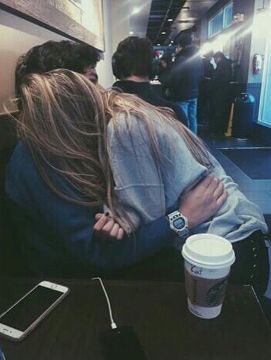 YetasZorras's tweet photo. #RelationGoals. 🌙💞 https://t.co/uel6KluzGP