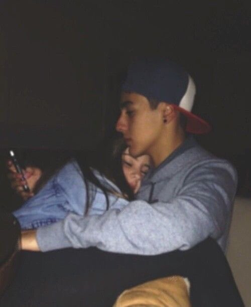 YetasZorras's tweet photo. #RelationGoals. 🌙💞 https://t.co/uel6KluzGP