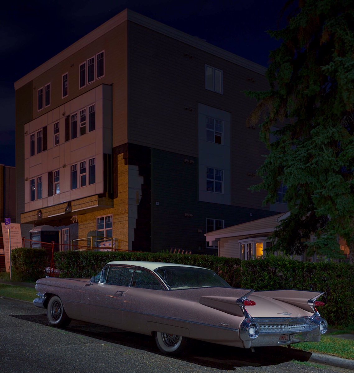 ExposureFF's tweet image. The Edge Gallery YYC is very excited to showcase two extraordinary art photographers: Chris Malloy and Philip Kanwischer, as they explore both the urban and natural landscape. 'What Meets the Eye' runs from Feb. 3 - 28. (Image: Chris Malloy, 'Night Moves')