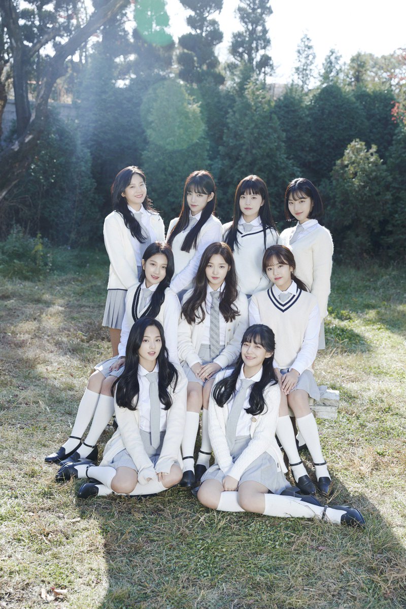 pannatic's tweet image. Netizens are curious about the road ahead of these two girl groups in 2018 -- pannative.blogspot.com/2017/12/netize… #LOOΠA #LOONA #fromis_9