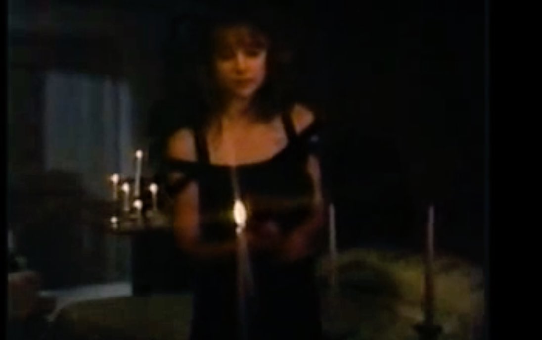 No2Souls's tweet photo. @rhda8386 You know Bill wasnβt so bad.π I will say the amount of candles that were lit in these scenes tells me this was supposed to be a Robert and Holly love scene. #TheyAreFire #AndLeaveFiresBurning π₯π https://t.co/JUq6bGQHJt