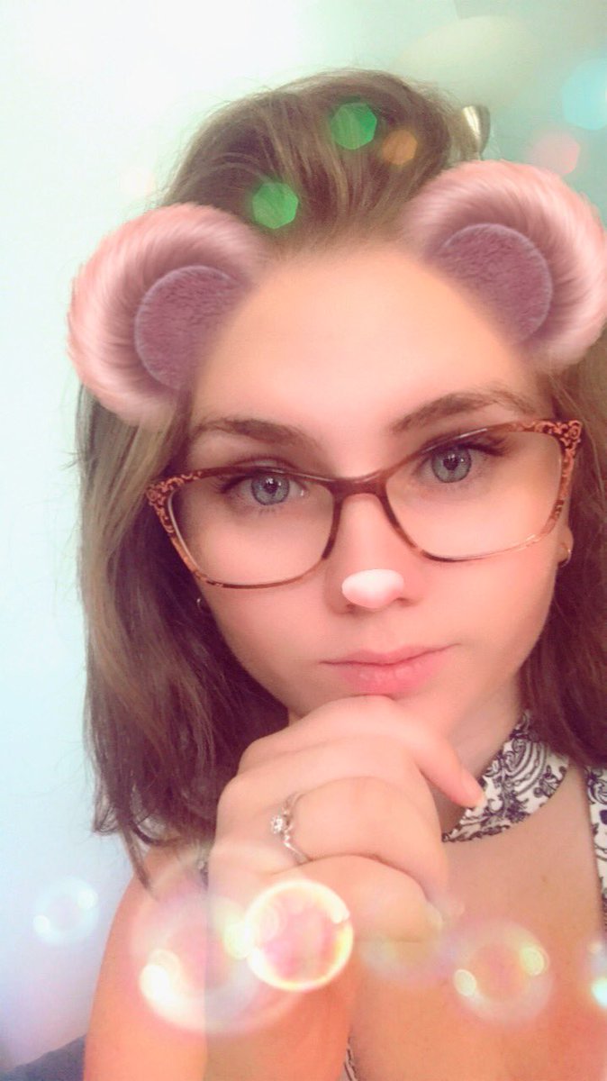 JaydeMackie's tweet photo. To drink or not to drink, that is the question.. #justkidding #gettingdrunktonight #newyearseve https://t.co/yumUJoIrWK
