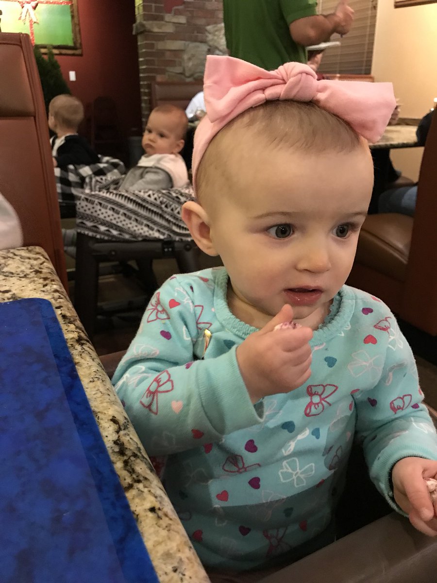 ELBranch13's tweet photo. Twin boys next to us: Hey sweetheart, how you doin?
Emma: I can’t go anywhere these days... Okay Dad pretend like I’m talking to you. Just long enough for them to look away okay?
#ThatsMyGirl #CuteGirlProblems #LifeWithEmmaLynn https://t.co/Otbcl4fU3I