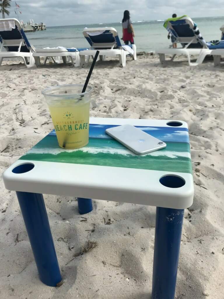 yellowdogtable's tweet image. #yellowdogtable 
 #Keywest #traveltable #beachtable #beachlife #florida #forsale #veterans #togotable #easytocarry #lightweight #florida #pensacola #navarre