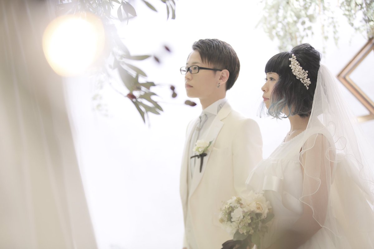 T0M0506's tweet photo. 私事では御座いますが
昨日籍を入れて結婚しました。
中には知ってる人もいますが
知らない人にお知らせします。
さらにもう一つお知らせがありまして
4月に赤ちゃんが産まれます。
僕の子なんで可愛いのは確定です。

2017年くそめでたい年になりました。
2018年はくそ幸せな年にしたいです。 https://t.co/O0Xt4KkBdA