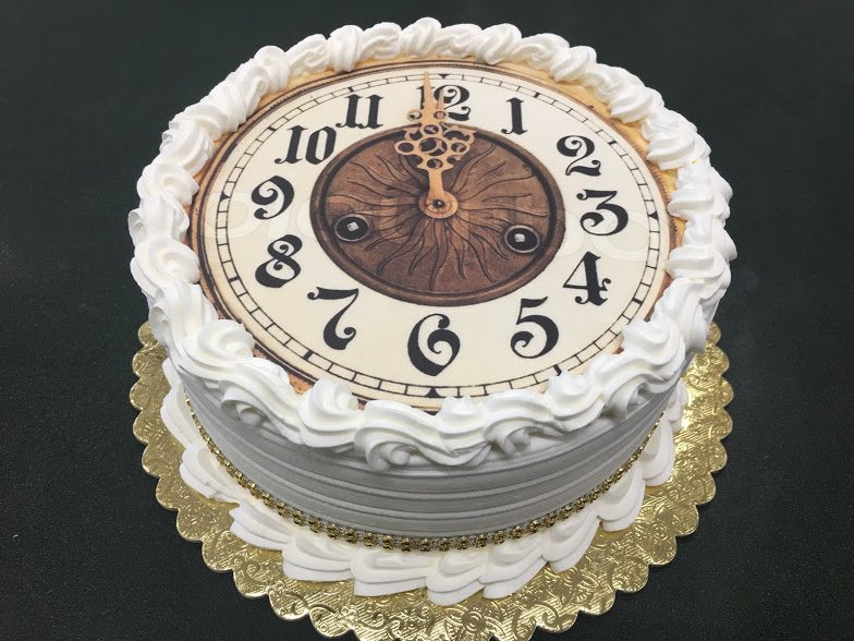 eccentricbakery's tweet photo. Get your New Years Eve treats! 
#eccentricinternationalchefs #2018 #HappyNewYear2018 #bestcakeintown https://t.co/qaUpLvcWzt