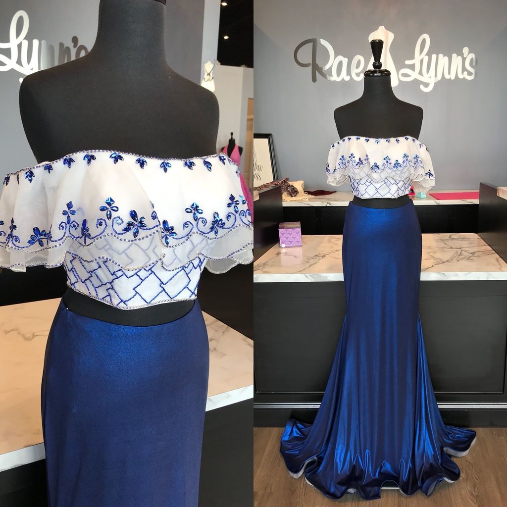 raelynns's tweet photo. Obsessing over this STUNNING dress with a shimmery sapphire blue skirt! Come in and shop until 8 pm! #raelynns #raelynnsprom #shopraelyns #prom #prom208 #carmellocal #35575 https://t.co/mQM1KMoZVS