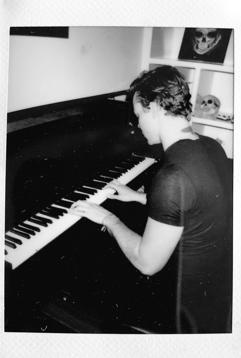 Ashton5SOS's tweet photo. The dark &amp; light shared this year of my life in an incredibly unbalanced way. I had to further understand both sides of myself to continue becoming the songwriter &amp; creative being I dream to be. It never ends &amp; I don’t want it to x https://t.co/VRNR8dqOyv