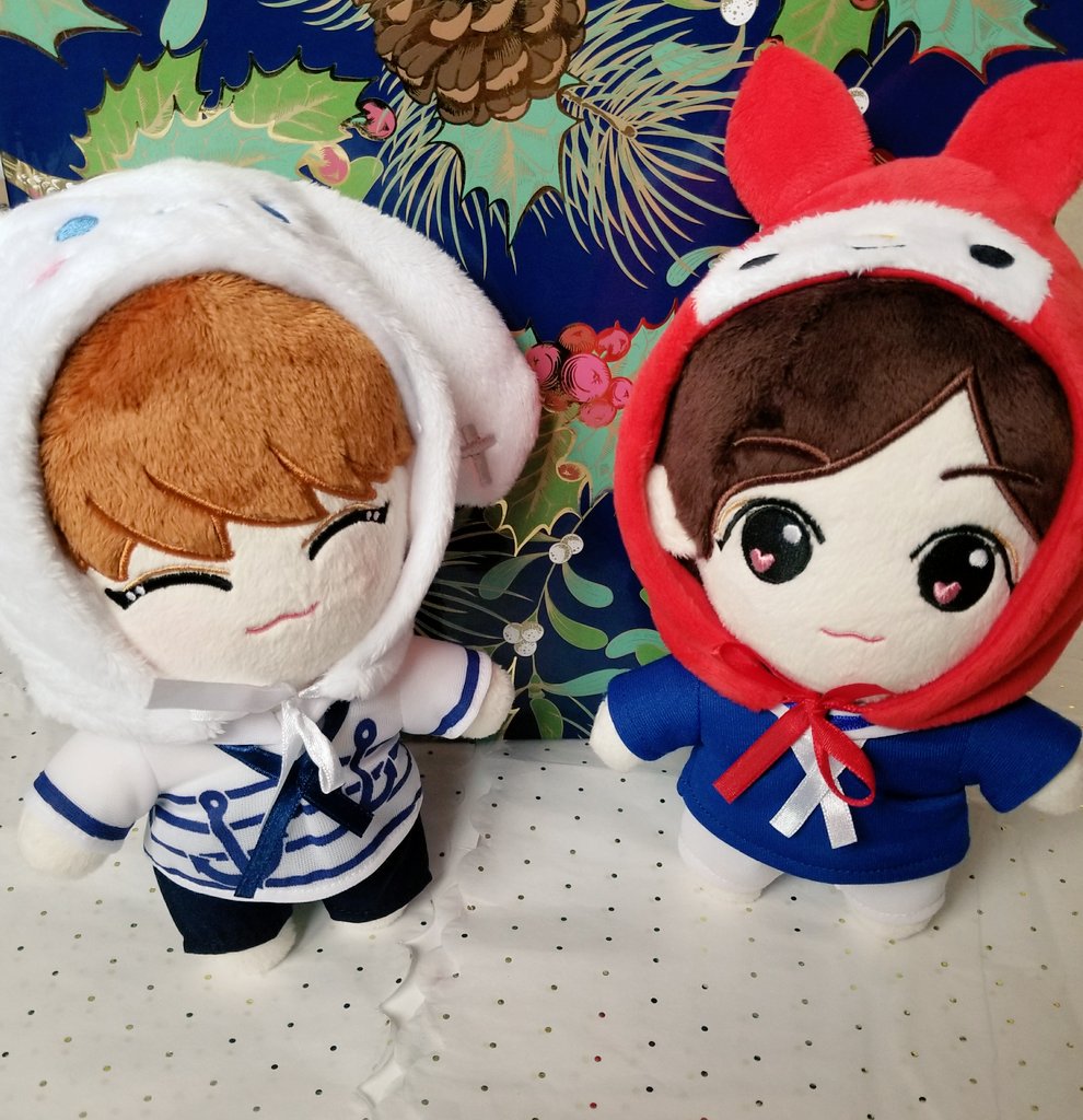 puppykwon's tweet photo. reunited sailor buddies ⛵ https://t.co/AMLINXEFVU