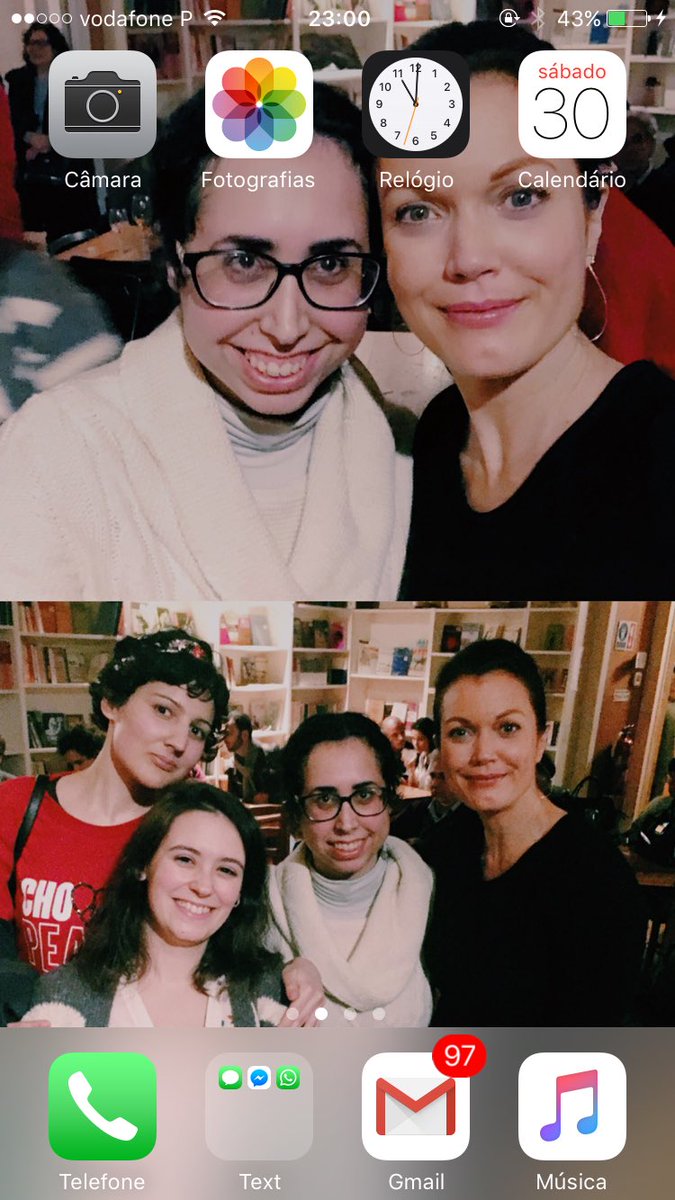 breakwayfearles's tweet photo. I had to change my wallpaper #SorryHillary 🙊 https://t.co/3fZnAEnxgB