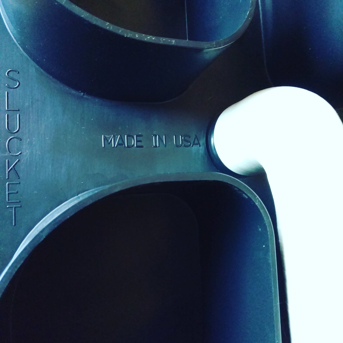 slucketbuckets's tweet image. #Slucket is the only bucket U need 4 #RDWC, #DWC, #Cococoir #Soilless, or #Soil #gardening. Commercial grade #BPAFree plastic with 10 gallon capacity &amp;amp; 4.3% sloped 1" drain bottom. 

SlucketBuckets.com 

#grow #gardenporn #rootporn #weedporn #flower #mmj #indoor #hydroponics