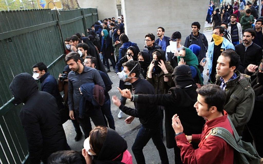 TimesofIsrael's tweet image. Protesters rally against Iranian regime in Paris, Berlin timesofisrael.com/protesters-ral…