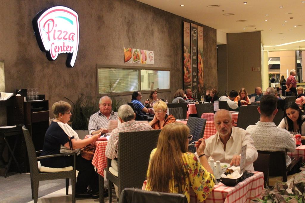 CityCenterRos's tweet photo. ¿Ya viniste a #PizzaCenter? Encontrarás las mejores pizzas al corte, menúes ejecutivos, minutas, ensaladas, sándwiches, postres... ¡y mucho más! 🍕🍺
Horario: lunes a domingo de 12 a 16 y de 19.30 a 03hs. https://t.co/NZyZjtJ7KY