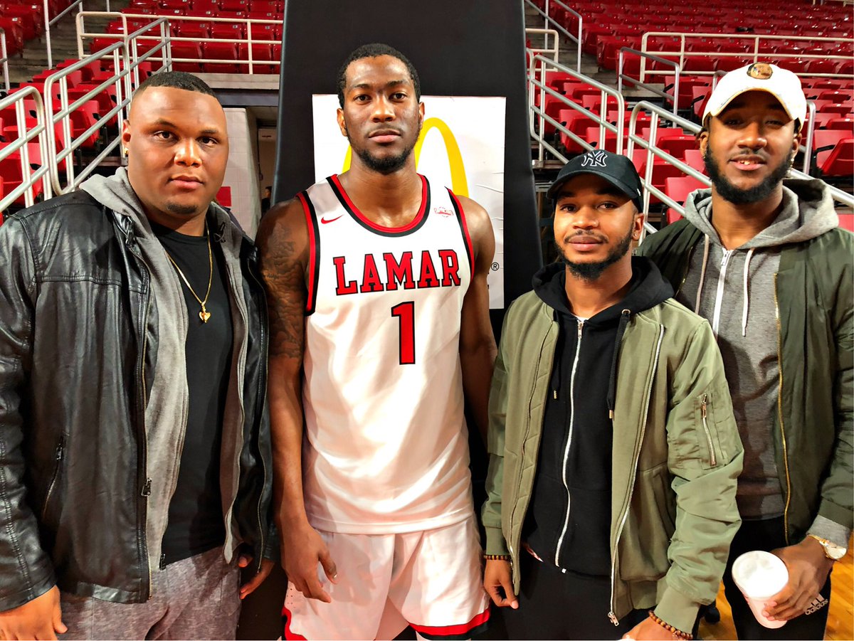 juicestew22's tweet photo. Family First ✊🏾 https://t.co/dx1GhqqLAV