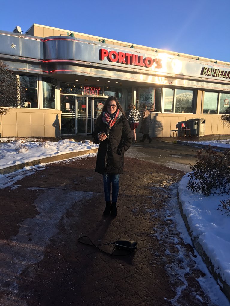 No big city today. We relaxed and then had Portillo’s, which for you Ohio fanatics is way better than Swensons. Also, enjoy the before & after eating picture of  @mospilly who is pushing through like a champ! It was her first time at this classic Chicago eatery. 