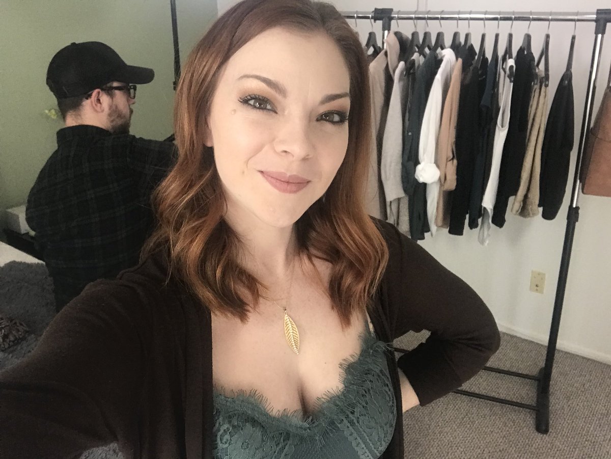 KyleCStyles's tweet photo. Working on a video for you guys today! #stylist #actor #actorslife #KyleCStyles #branding #KnowYourLook #onset https://t.co/DazRkBIcFA