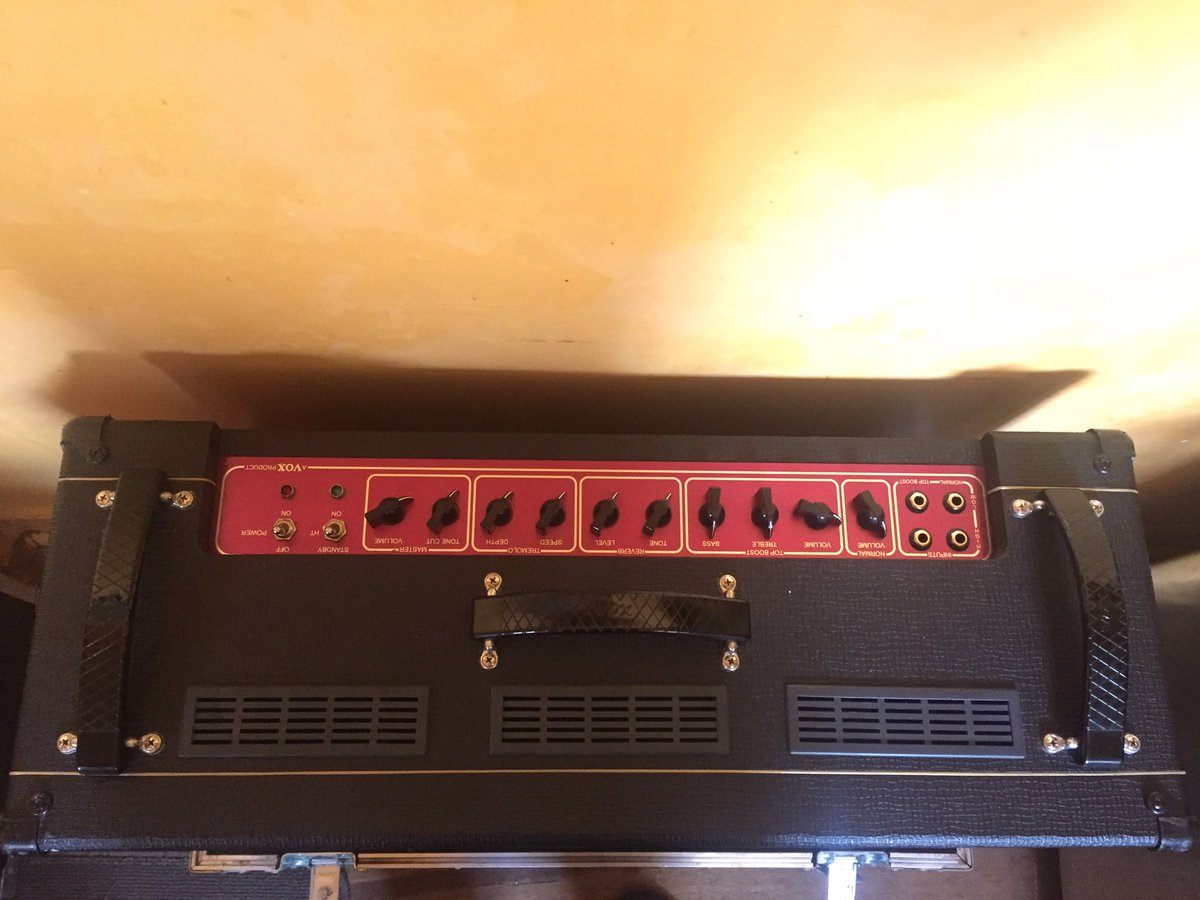zacharypaterson's tweet photo. Selling my mint Vox AC30C2 &amp; custom road-case. This guy is the dream but it just doesn't see enough use anymore. $1200. DM for info. https://t.co/Ou6kxn5u7S