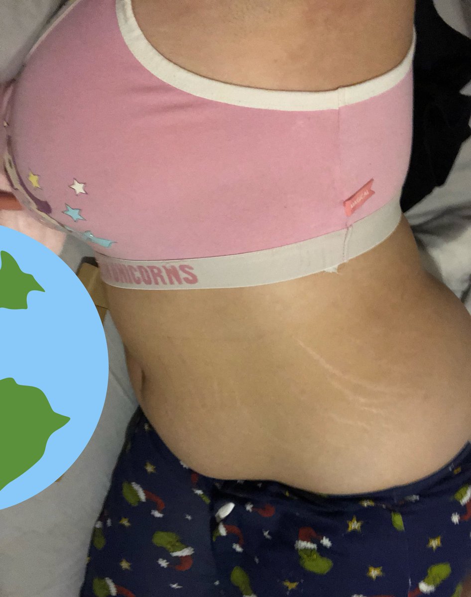 Just_Me__Jade's tweet photo. I’m one of them people who never like how I look but I am who I am I may not be the most confident person but I’m getting there I hate my body n my face but this next year ima Learn how to love it 👊🏻🦖🎶 https://t.co/M0WZZ5uYbb