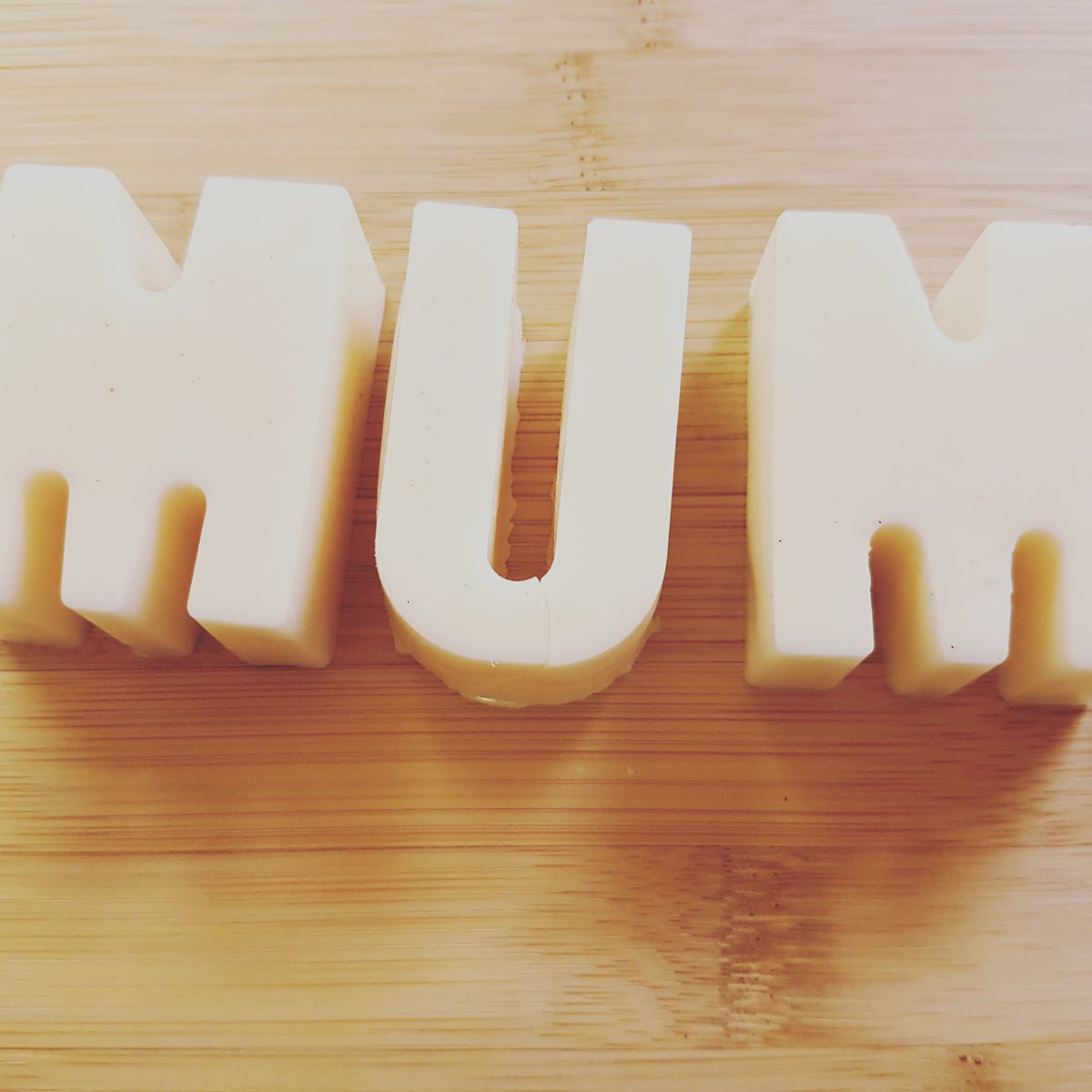 candlesiow1's tweet photo. #jane scandlesuk
#mum  #waxmelts #sweetsmellsofhome #beautifulscent #perfectgift #giftforalloccasions #homefragrance #homedecor #homedetails #blogger #bloogersuk #homeblogger #handmade #handmadeintheuk #handmadewithlove #waxmeltaddict #waxmelt #lovewaxmelts https://t.co/AViOeUin6h