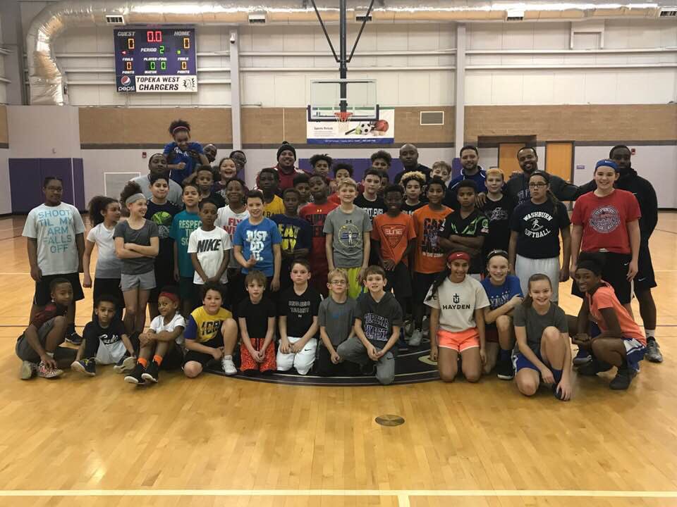 KansasGauchos's tweet photo. When we all get together and grind as one it's always a good time. Kids are getting better every time out. #Gauchoson3Familyon6 https://t.co/rmsK63eOyo